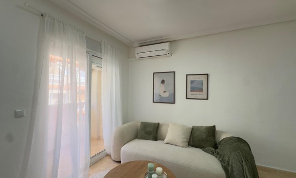 Resale - Apartment -
Torrevieja - Centro