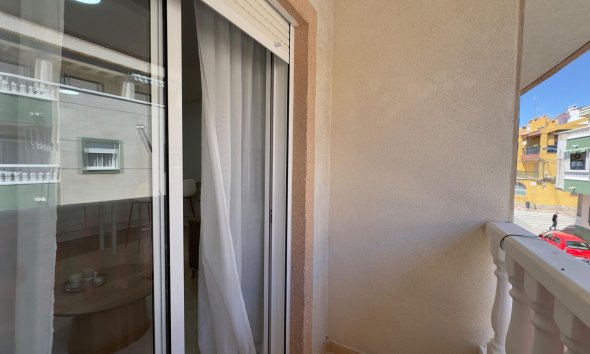 Resale - Apartment -
Torrevieja - Centro