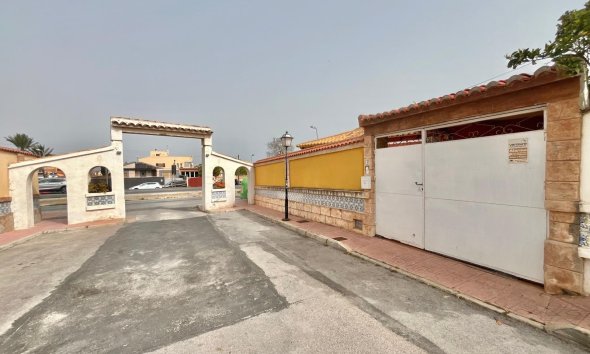 Revente - Villa -
Torrevieja - Los Balcones - Los Altos del Edén