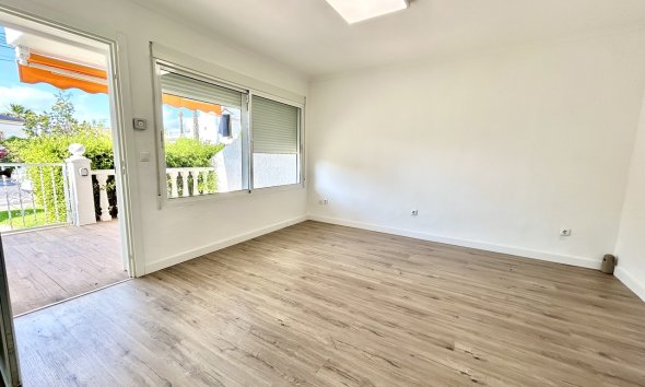 Reventa - Apartment -
Villamartin - Costa Blanca