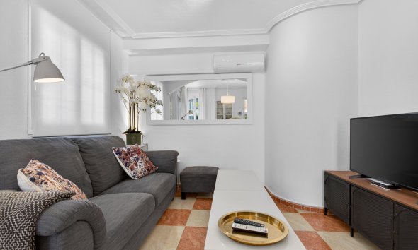 Reventa - Villa -
Orihuela Costa - Costa Blanca