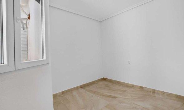 Reventa - Apartment -
Torrevieja - Costa Blanca