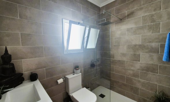 Resale - Semi Detached -
Villamartin - Costa Blanca