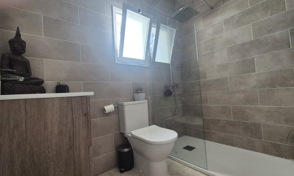 Resale - Semi Detached -
Villamartin - Costa Blanca