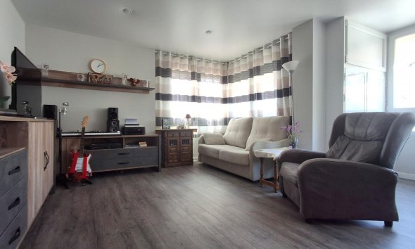 Revente - Apartment -
Torrevieja - Centro