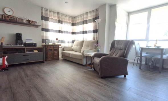 Revente - Apartment -
Torrevieja - Centro
