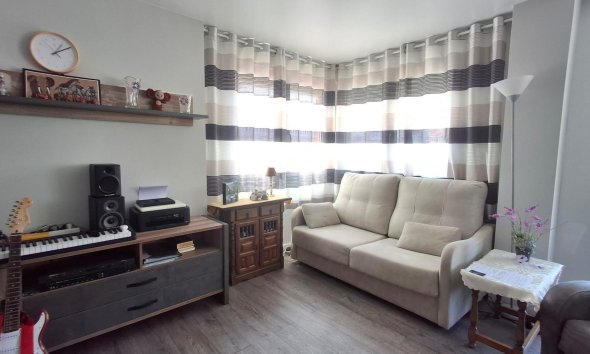 Revente - Apartment -
Torrevieja - Centro