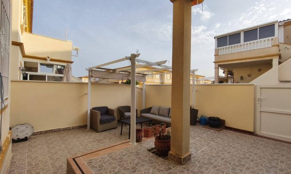Resale - Bungalow -
Orihuela Costa - Playa Flamenca