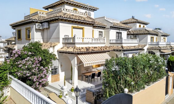 Resale - Villa -
Orihuela Costa - Costa Blanca