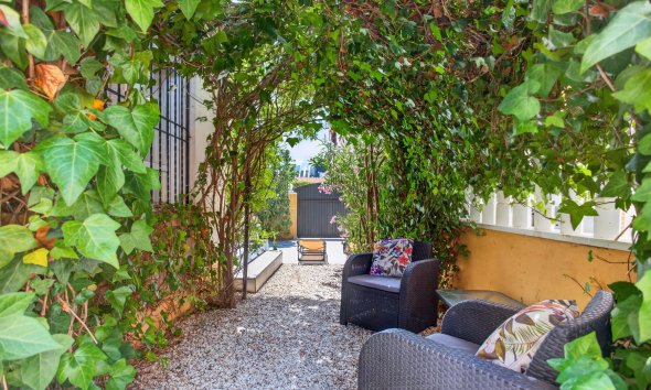 Resale - Villa -
Orihuela Costa - Costa Blanca