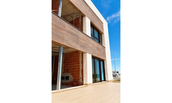 Nouvelle construction - Town House -
Dolores - Sector 2