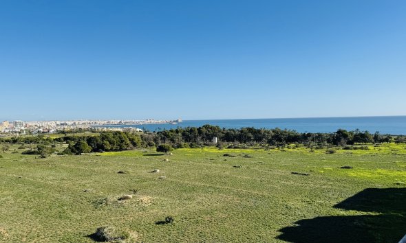 Revente - Attique -
Punta Prima - Costa Blanca