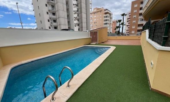 Revente - Apartment -
Guardamar del Segura - Puerto Deportivo