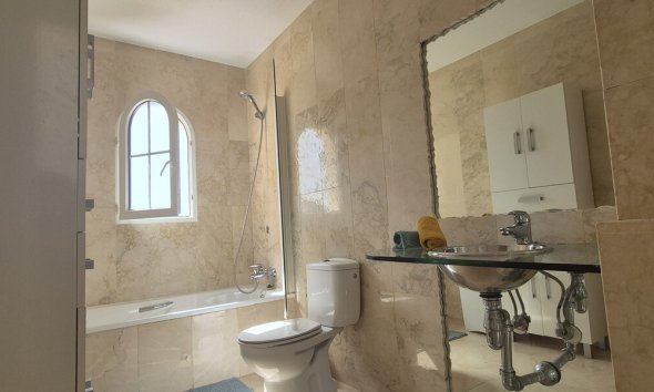 Resale - Town House -
Las Ramblas Golf - Inland