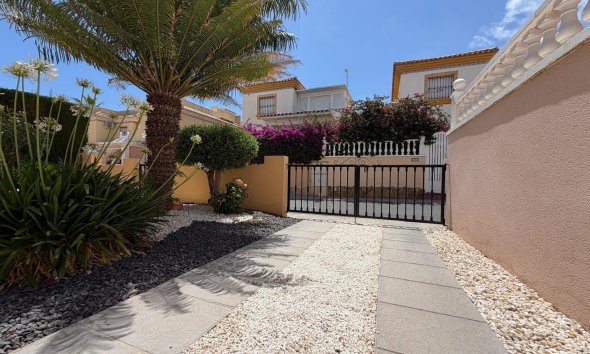 Resale - Town House -
Orihuela Costa - Los Dolses
