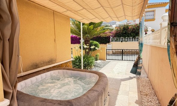 Resale - Town House -
Orihuela Costa - Los Dolses