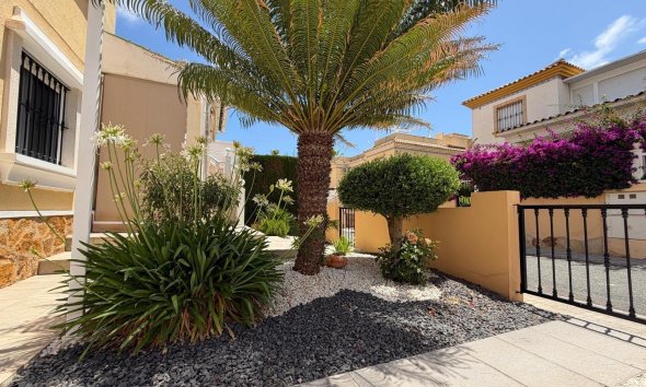 Resale - Town House -
Orihuela Costa - Los Dolses