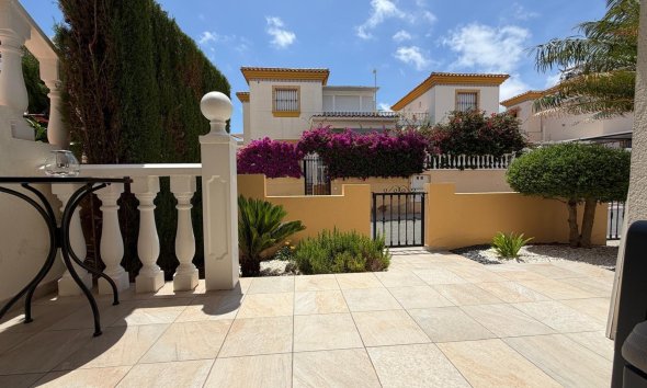 Resale - Town House -
Orihuela Costa - Los Dolses
