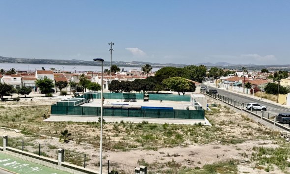 Resale - Town House -
Torrevieja - La Siesta - El Salado - Torreta