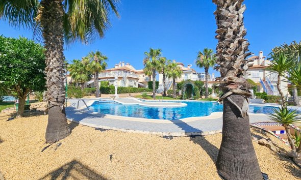 Resale - Bungalow -
Orihuela Costa - Los Altos