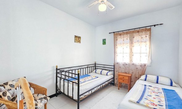 Resale - Bungalow -
Orihuela Costa - Los Altos