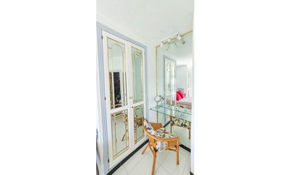Resale - Bungalow -
Orihuela Costa - Los Altos