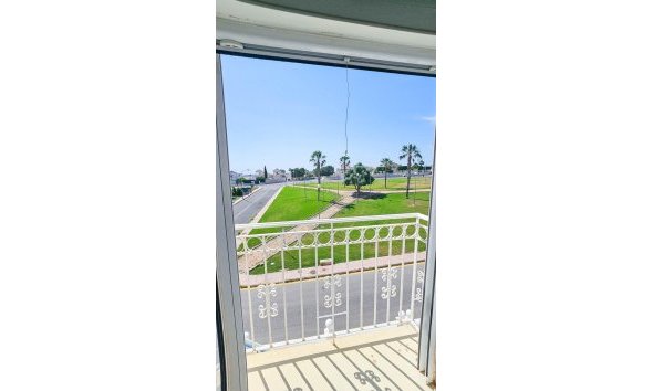 Resale - Bungalow -
Orihuela Costa - Los Altos