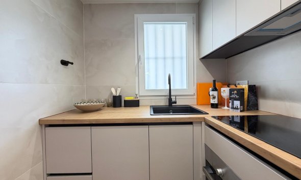 Resale - Apartment -
Torrevieja - Nueva Torrevieja