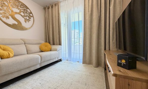 Resale - Apartment -
Torrevieja - Nueva Torrevieja