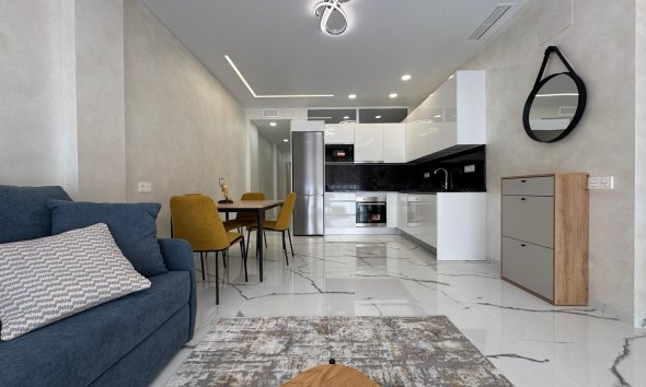 Resale - Apartment -
Torrevieja - Estacion De Autobuses