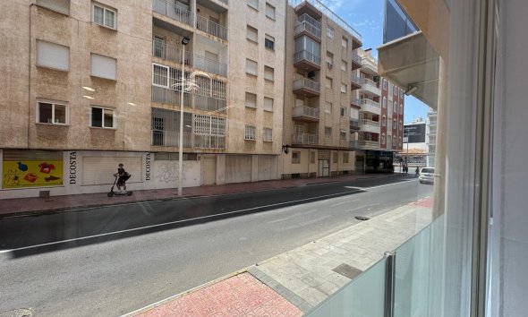 Resale - Apartment -
Torrevieja - Estacion De Autobuses