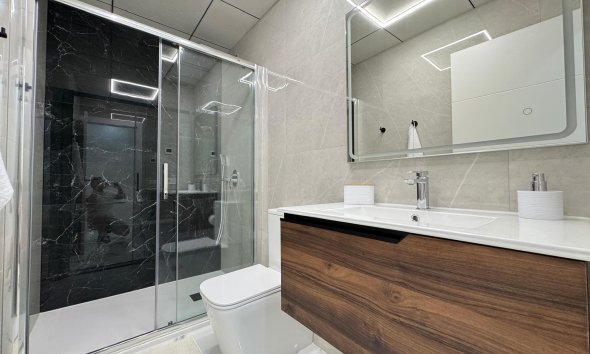Resale - Apartment -
Torrevieja - Estacion De Autobuses