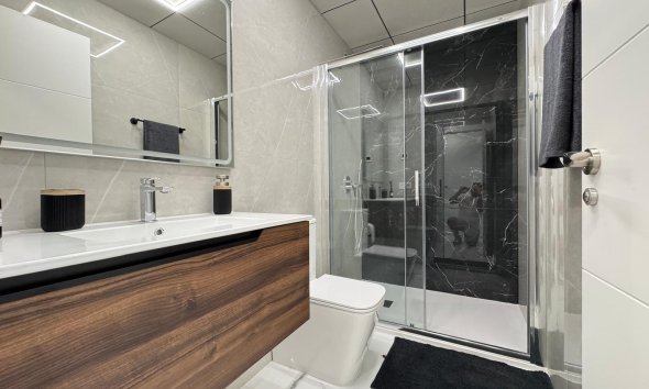 Resale - Apartment -
Torrevieja - Estacion De Autobuses