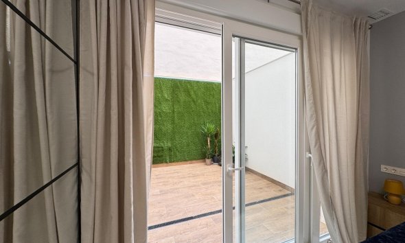 Resale - Apartment -
Torrevieja - Estacion De Autobuses