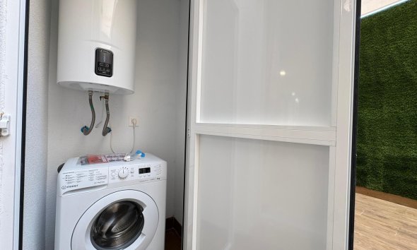 Resale - Apartment -
Torrevieja - Estacion De Autobuses
