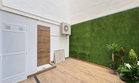 Resale - Apartment -
Torrevieja - Estacion De Autobuses