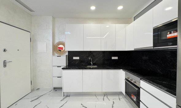 Resale - Apartment -
Torrevieja - Estacion De Autobuses