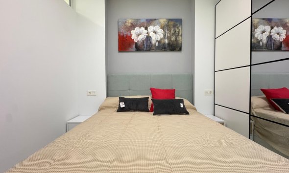Resale - Apartment -
Torrevieja - Estacion De Autobuses