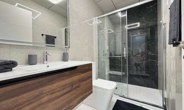 Resale - Apartment -
Torrevieja - Estacion De Autobuses