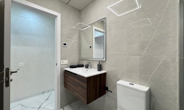 Resale - Apartment -
Torrevieja - Estacion De Autobuses