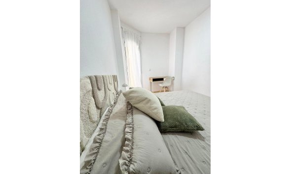 Resale - Apartment -
Torrevieja - Antonio Machado