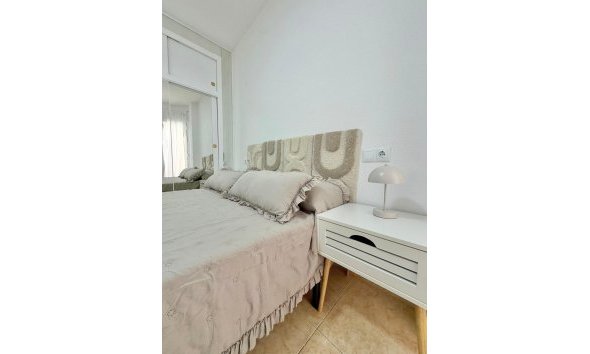 Resale - Apartment -
Torrevieja - Antonio Machado
