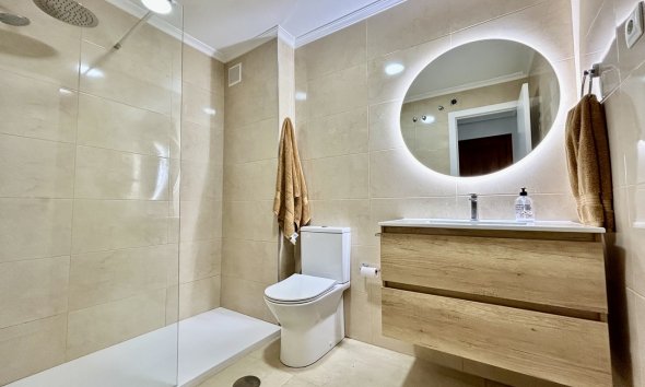 Resale - Apartment -
Villamartin - Costa Blanca