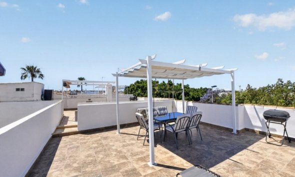 Resale - Apartment Penthouse -
Torrevieja - Jardin del Mar