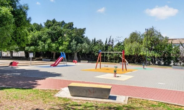 Resale - Apartment Penthouse -
Torrevieja - Jardin del Mar