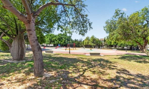 Resale - Apartment Penthouse -
Torrevieja - Jardin del Mar