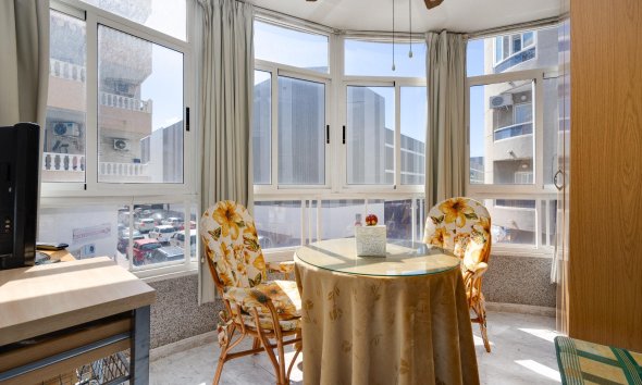 Resale - Apartment -
Torrevieja - Antonio Machado