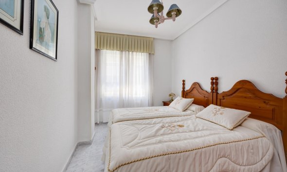 Resale - Apartment -
Torrevieja - Antonio Machado