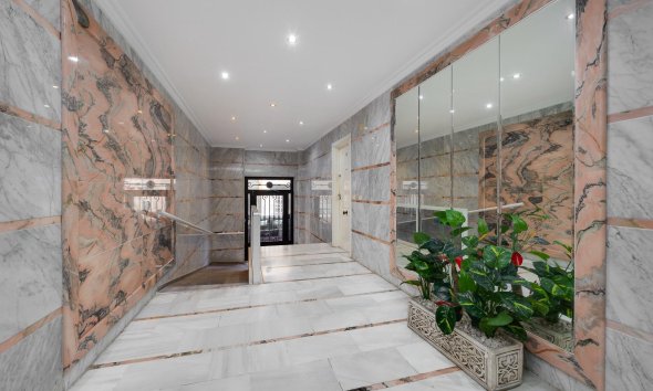 Resale - Apartment -
Torrevieja - Antonio Machado
