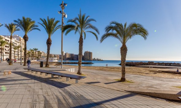 Resale - Apartment -
Torrevieja - Antonio Machado